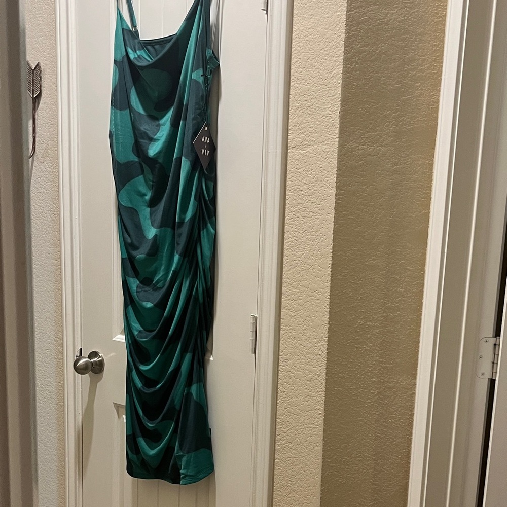 Ava & Viv Green and Black Dress